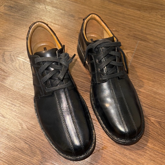 Clarks Mens Dress Shoes - Picture 1 of 5